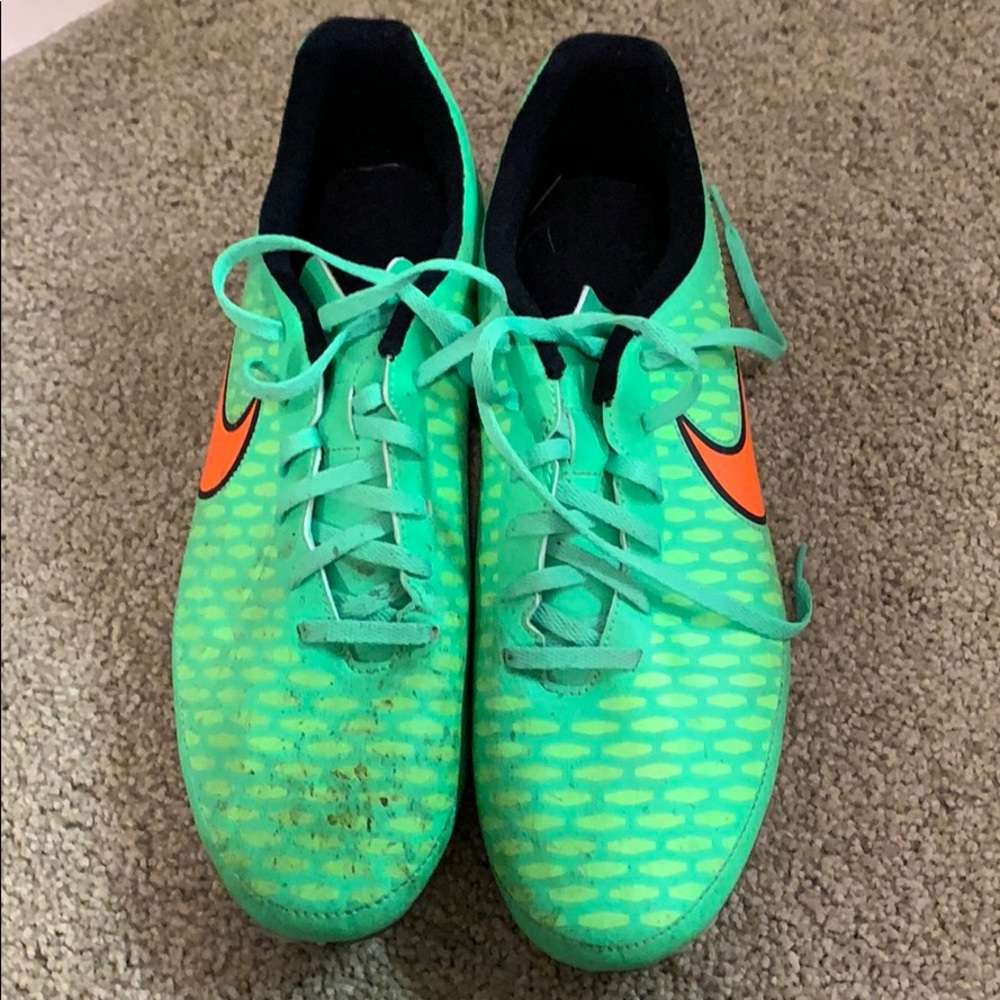Magista Men’s Soccer Cleats